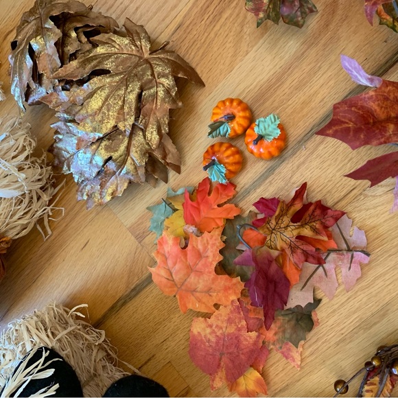 Bundle of fall scarecrow & garland decor - Picture 6 of 14